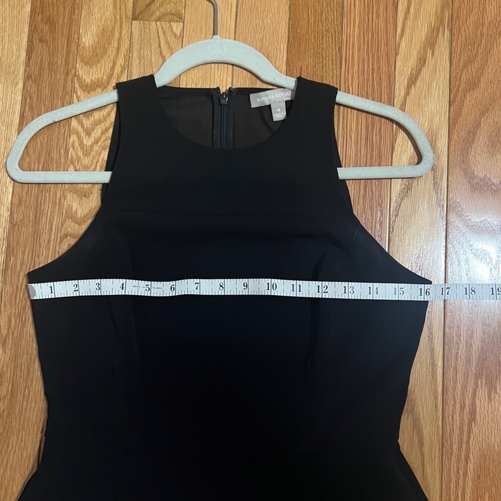 Banana Republic Black Sleeveless Ruffle Bottom dress. Women’s 4 - Picture 8 of 10